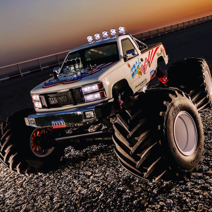 Kyosho: USA-1  - Monster truck in scala 1/8 - Video